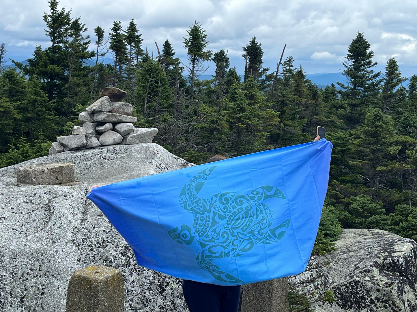 Honu Sand Free Beach Towel with Travel Bag